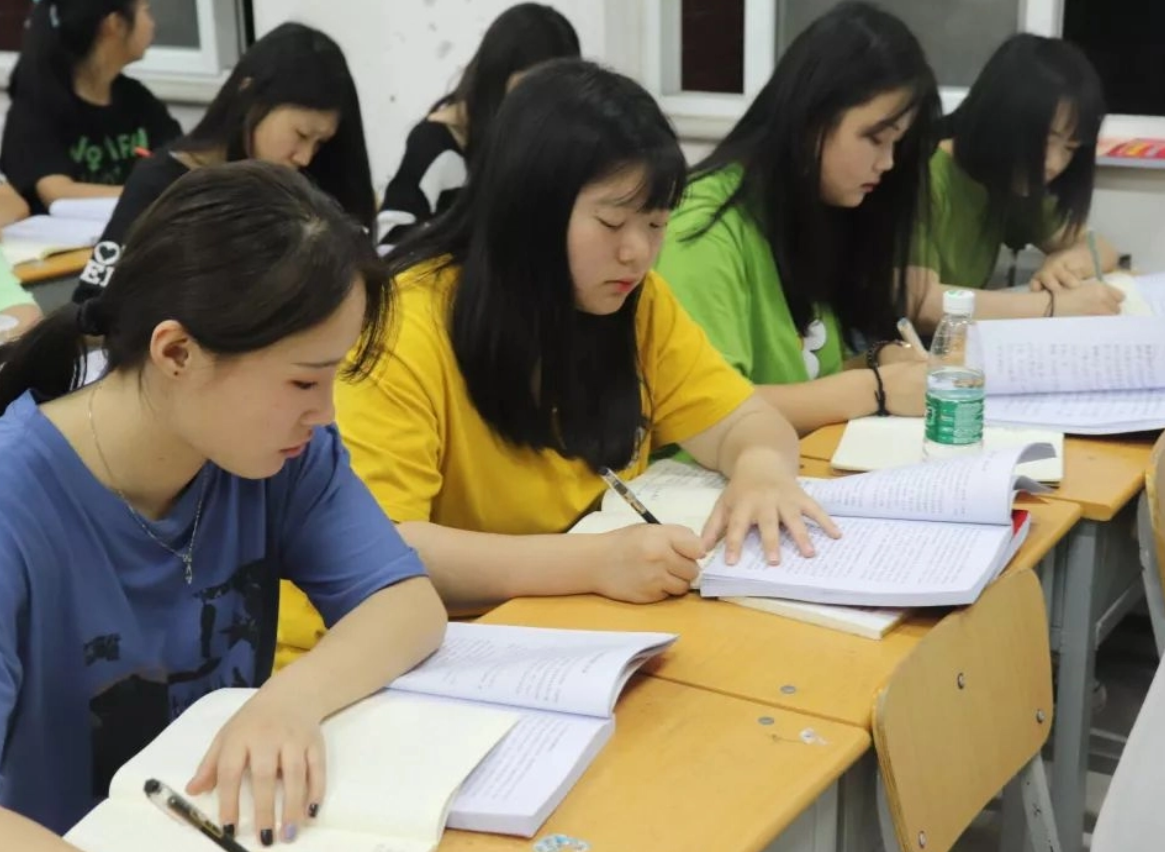 大学|什么年代了还瞧不起民办大学?考上这两个专业,就业前景很可观