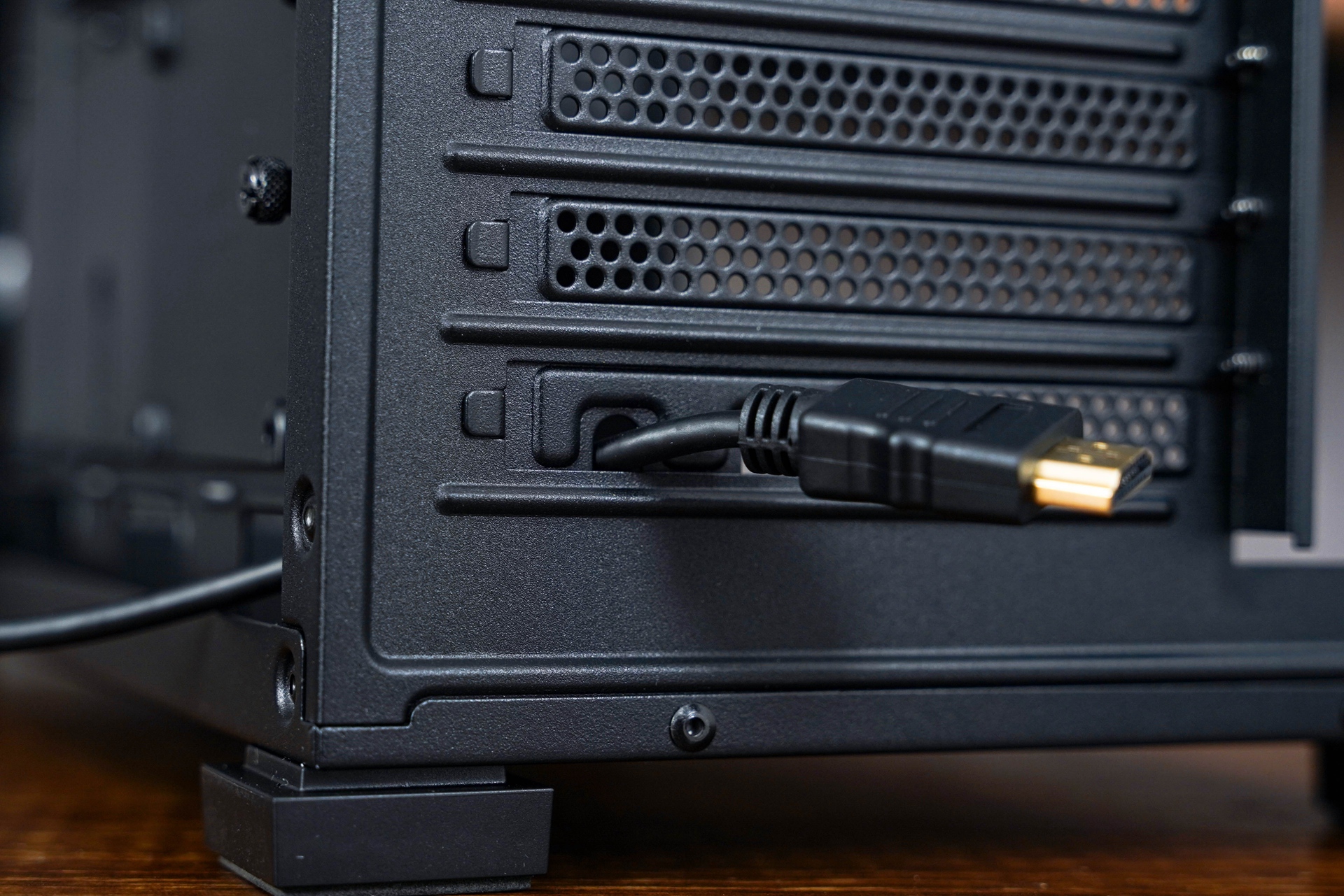 裁员|打破“行业内卷”性价比爆品,549元的JONSBO D31 Mesh装机体验