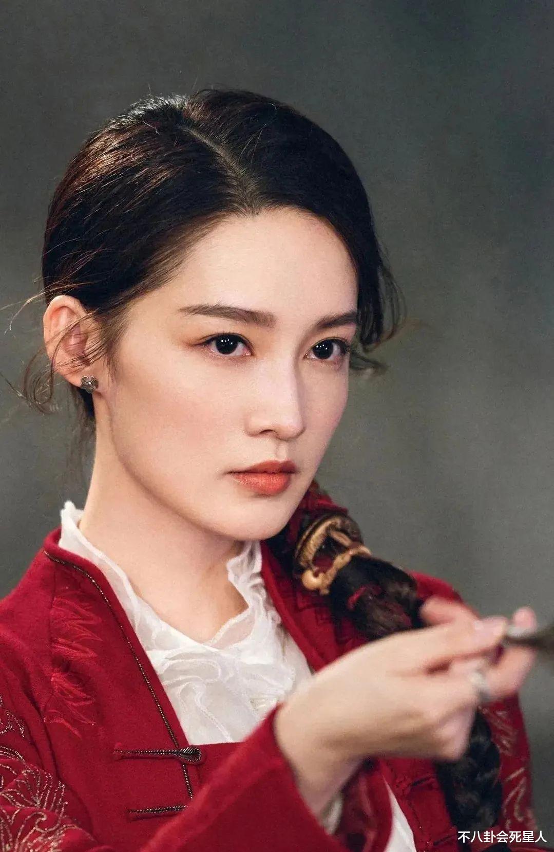 郝蕾|谁丑谁尴尬！当整容脸与天然脸一起演戏，差距一目了然