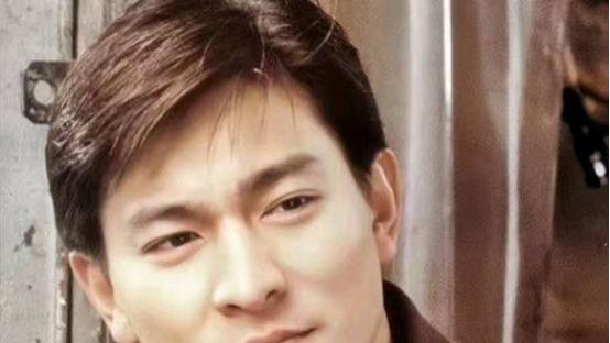 刘德华|甄妮没有想到，她13年前首唱的歌曲被刘德华他们唱成了永恒金曲