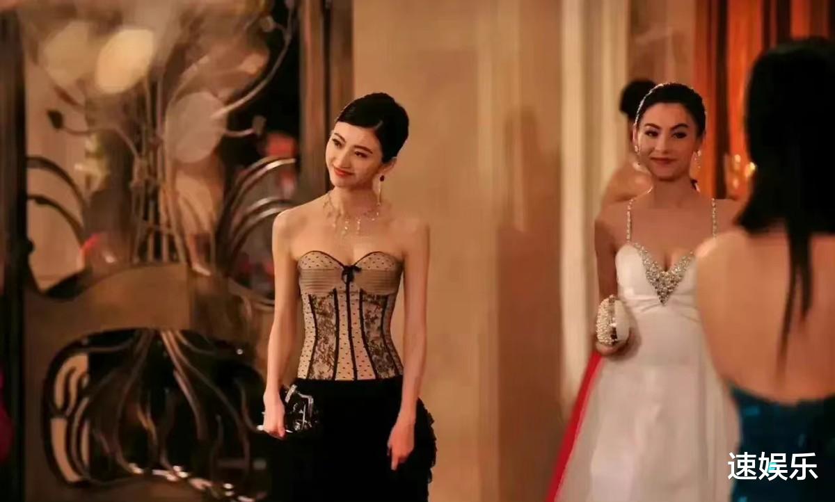 景甜|张柏芝景甜同款斗艳，一个优雅，一个性感！豪门千金既视感满满！