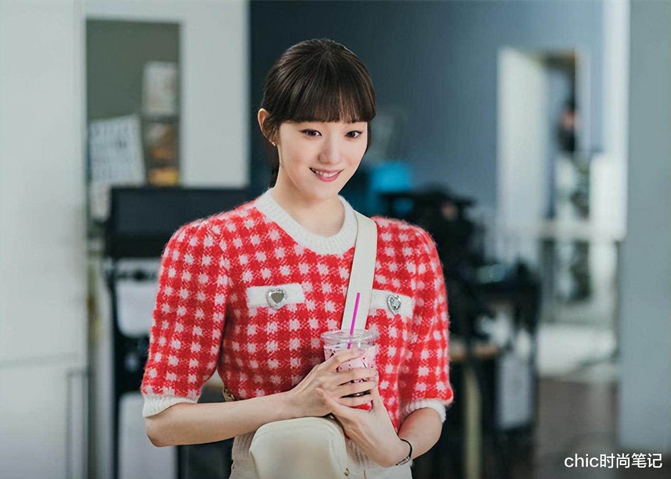 谭松韵|谭松韵VS李圣经，国产剧女主的时尚蜕变，从“脱下眼镜”开始？