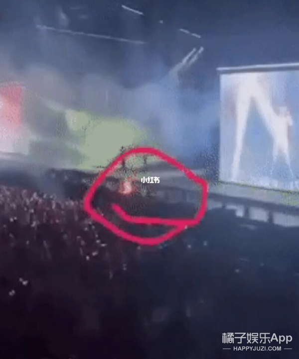 jennie|三番五次没得洗了？Jennie舞台划水引争议，有颜有资源开始飘了？