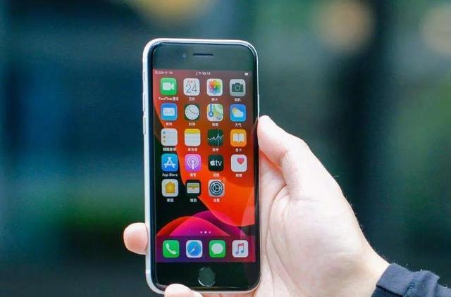 安卓中端机最强对手！40%美国苹果用户愿意更换iPhoneSE？