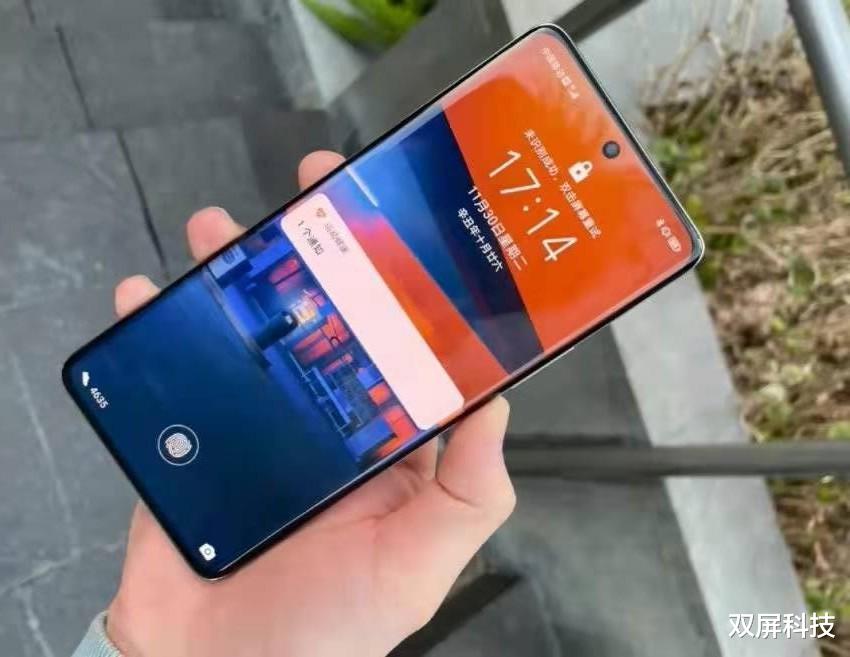 华为荣耀|超曲面屏+1亿像素+4800mAh,跌至2499元,荣耀旗舰是否值得?