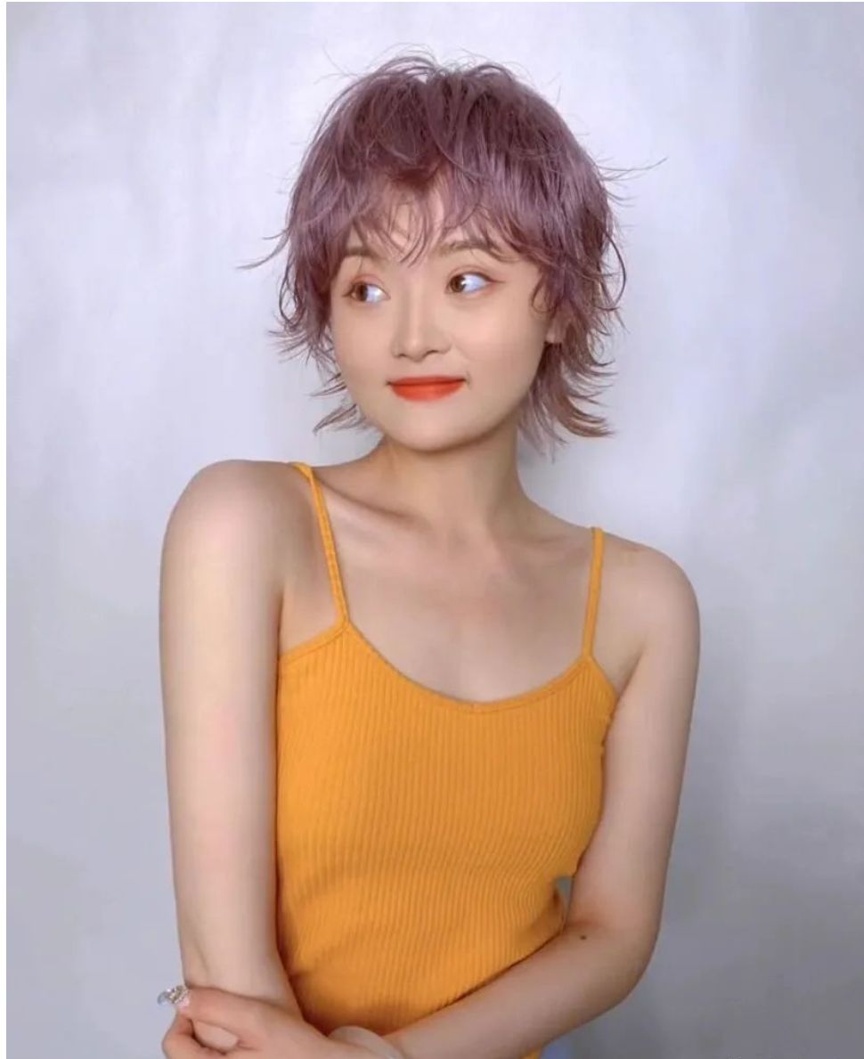短发 最火女士短发14款，烫卷剪短美美哒，看着很心动