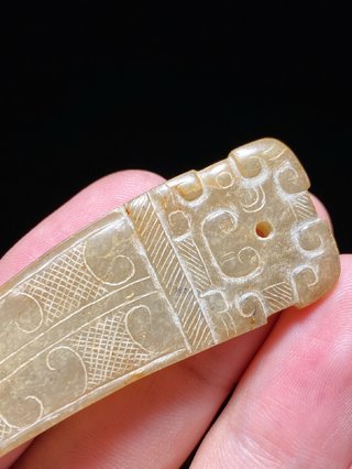 和田玉籽料|明以前 和田玉籽料 龙纹玉觿 觿形珮