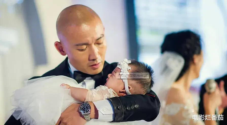 发际线|“秃顶”危机的10大男神，有人29岁发际线堪忧，有人常年戴假发套