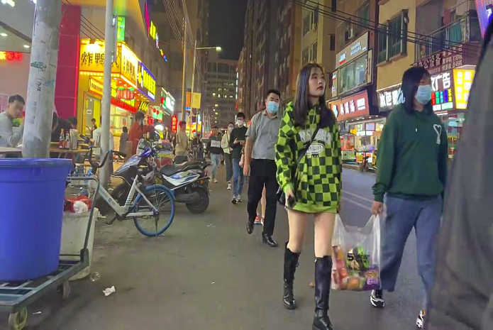 旅游日|消费者爱去的三线城市，美女随街可见，建筑光彩夺目
