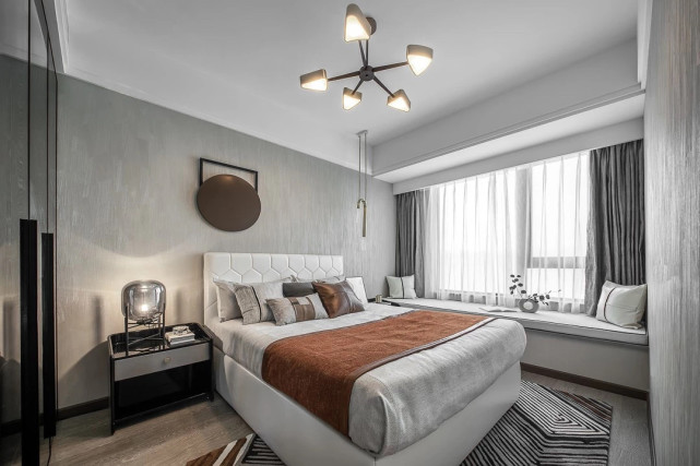 120平现代风四居室,定制柜子不仅收纳有序还是家中独特的装饰