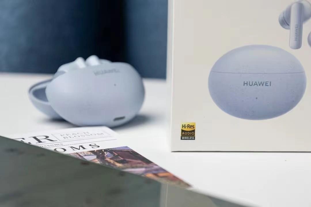 华为|新年想要送耳机?一篇文章告诉你真无线耳机怎么选