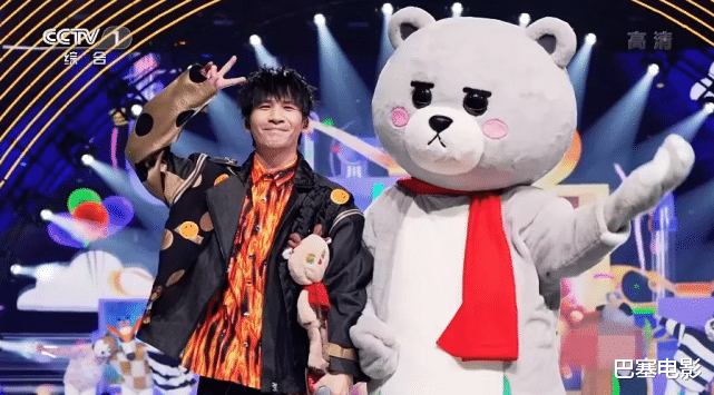 春晚|央视网络春晚：周深好治愈，周笔畅尚雯婕又玩时尚，谭松韵表情绝了