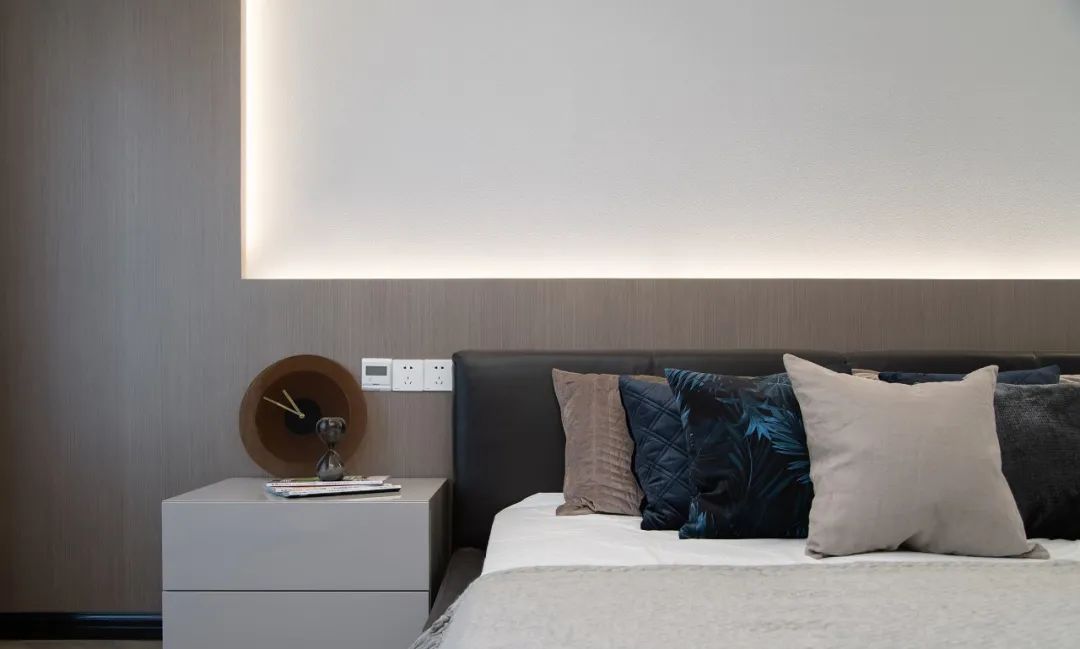 120m2现代质感小三房:酷中带暖,每个角落都是细节!