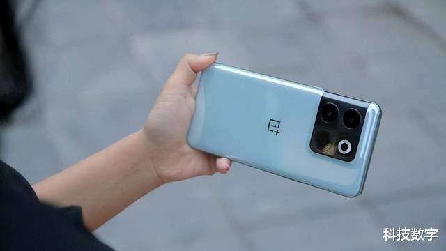 iPhone|6699元起！iPhone线下预售价曝光，一半价格选国产旗舰不香吗？