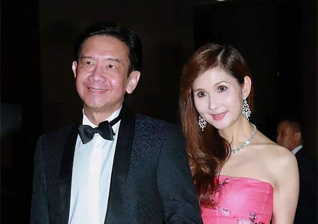 文静|这个富豪的三任老婆都不简单： 首任是纺织女王、二婚娶国际巨星、三婚妻子是哈佛硕士