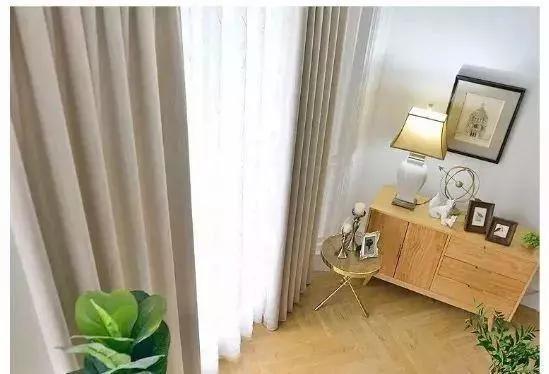 丢掉你那老土的观念吧,窗帘这样搭才叫装饰,而且更显大气