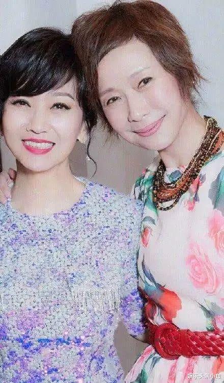 叶童|又一恋爱脑!被戴绿帽,她也太能忍了吧…