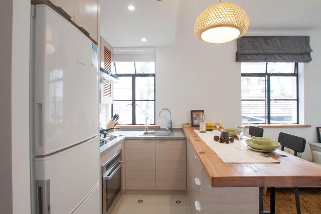 为什么不建议把冰箱放在厨房里?因为我家冰箱,在厨房里放了三年