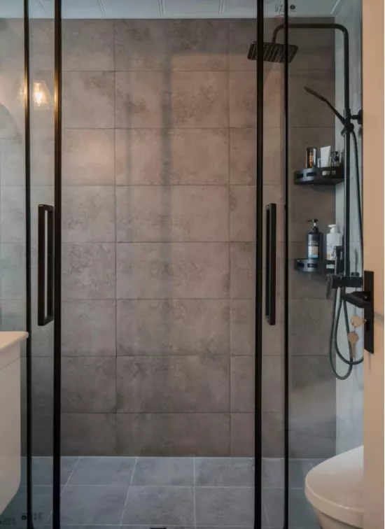 100㎡北欧风清爽宜人,自带10㎡露台做休闲区,简而美设计真大气