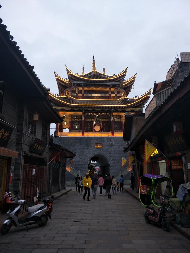 旅游业|全国这么多古城、古镇，你认为哪个最好玩？