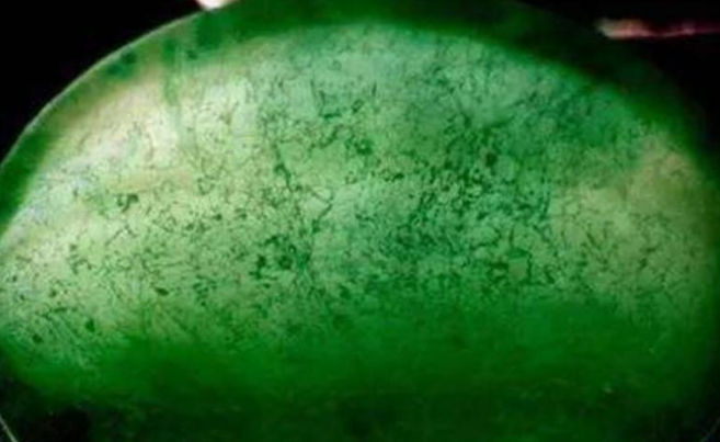 翡翠|在古玩玉器店当中，如果售卖b货翡翠，构不构成违法犯罪