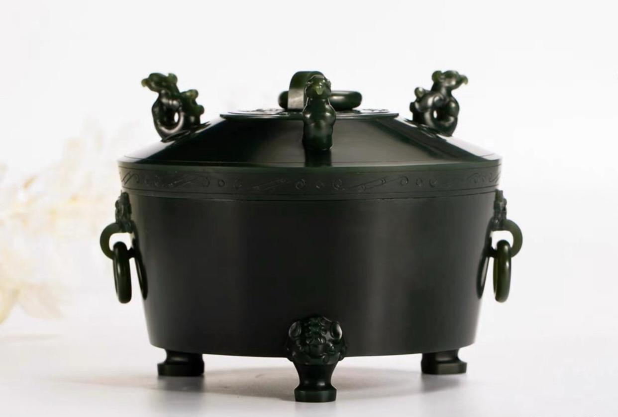 文玩|文玩市场寒冬，大量玉商转行！为什么和田玉价格却依旧保持坚挺？