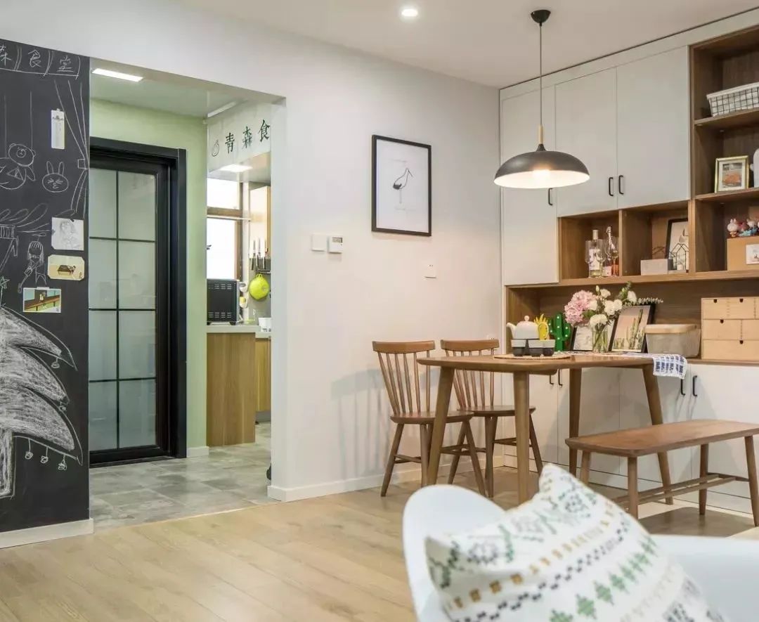 餐边柜，空间够一定要装！没有餐边柜的难处，只有住过的人才懂