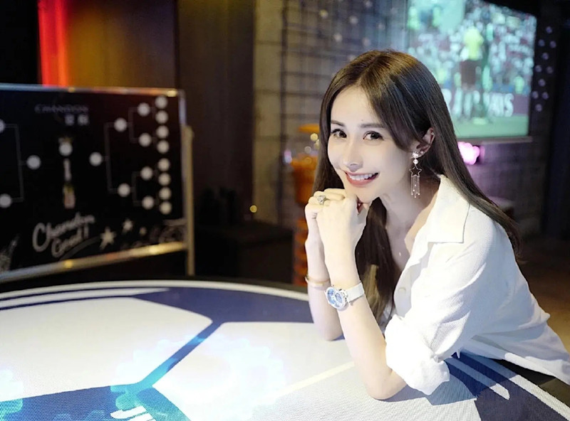 秦奋|“小杨幂”韦雪：一心攀豪门获利九个亿，王思聪却骂她是地摊货