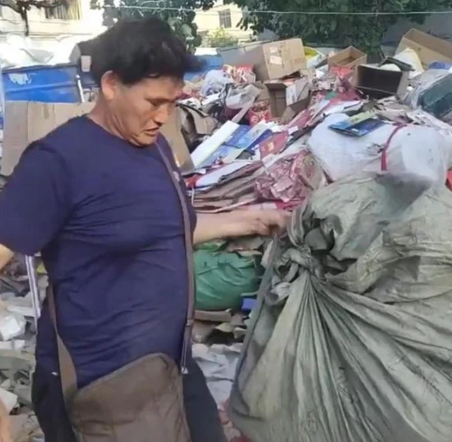 朱之文|朱小伟二次离婚?大衣哥财产缩水面临经济危机,新儿媳豪门梦破碎