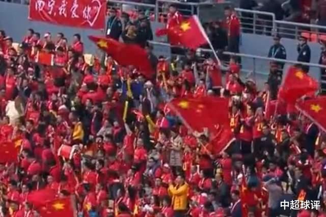 中国足球|媒体人：国足不该换教练的时候换教练，该用老外的时候用土帅！