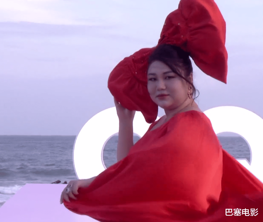 陈志朋|有一种做作叫明星走秀，千奇百怪、扭捏好笑，蔡少芬陈志朋在干嘛