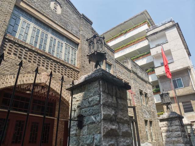 梧州|太美了！铁质围墙、城堡屋顶，梧州这座百年建筑有人去过吗？