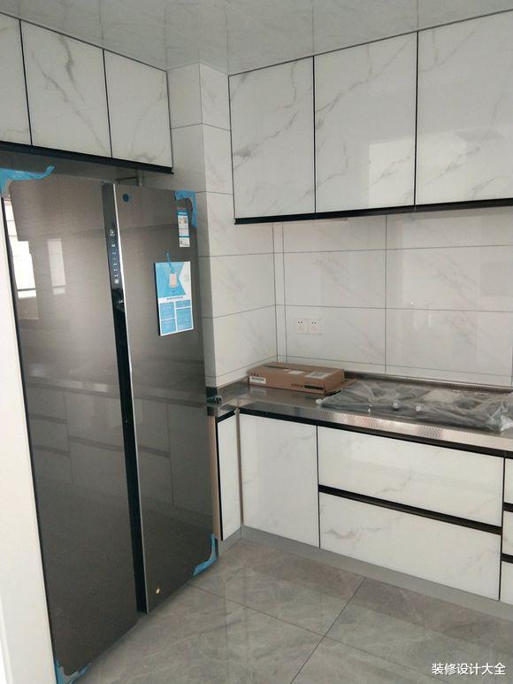 媳妇装修新房被忽悠,卧室全装吊顶就像出租屋,15万白花了!