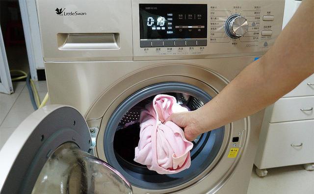 洗衣机|洗衣机的“重量”指的是干衣服还是湿衣服？售货员：别太迷信重量