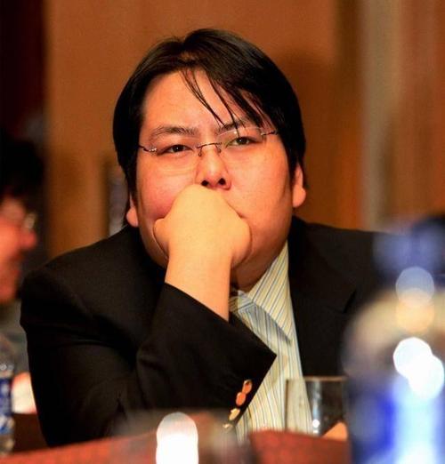 车晓|山西首富疯狂消费888万,放弃400万豪车,只为见车晓一面!