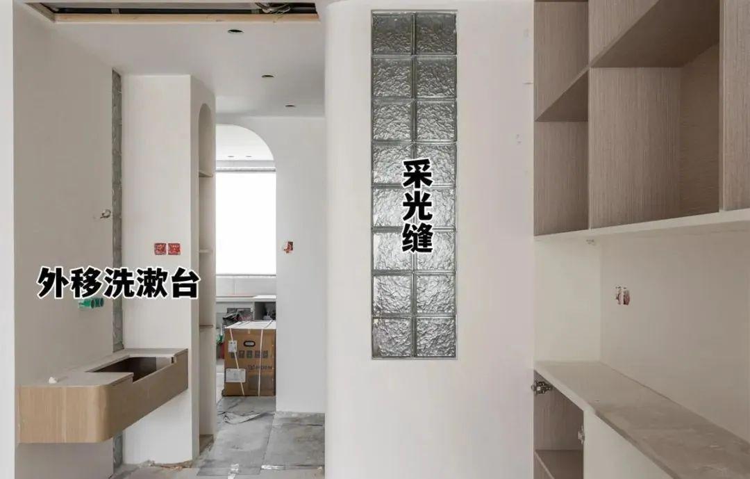 入户正对着卫生间门？仅靠一堵假墙搞定，而且还自带多功能