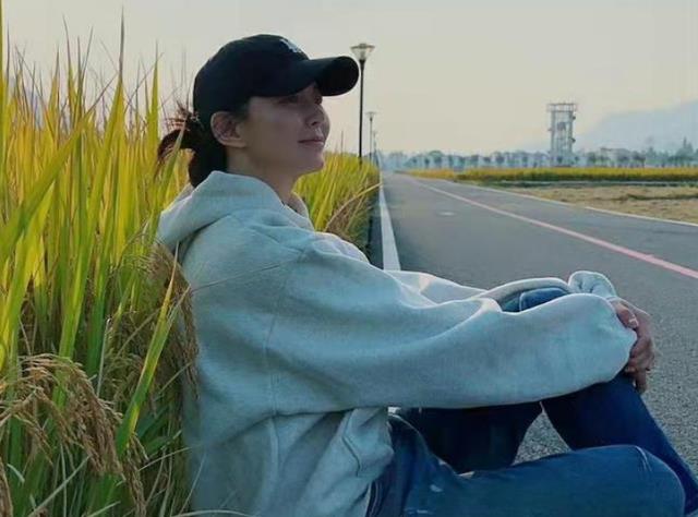 武林外传|《武林外传》女演员近照：闫妮51岁凹凸有致，赛貂蝉43岁似少女