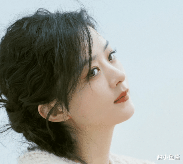 赵丽颖|赵丽颖红衣战损妆绝了，棒棒糖亮了！双重身份意味着什么？