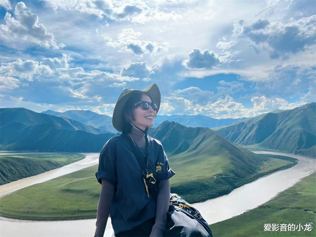 刘美含|刘美含秋日造型尽显成熟魅力，31岁的“严莉莉”已经长大了