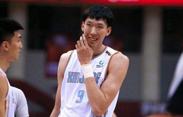 广东男篮|3点19分，朱芳雨或900万抢2米17巨人，广东杜锋乐滋滋？