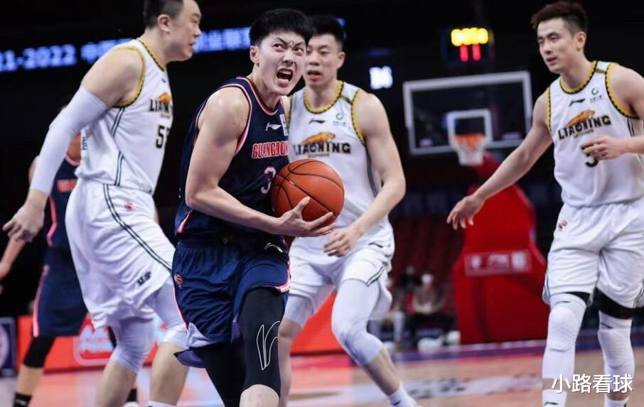 郭艾伦|全场18次失误！郭艾伦别学威少，20中11轰24+11，你该更果断出手