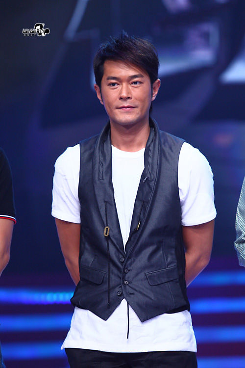 古天乐|古天乐谈为何用张杰的歌做电影片尾曲，《快乐大本营》的粉丝泪奔