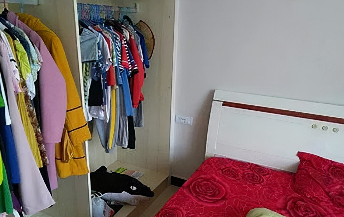 晒晒我的新家，满屋大白墙，衣柜没有门，还有比这更寒酸的吗？