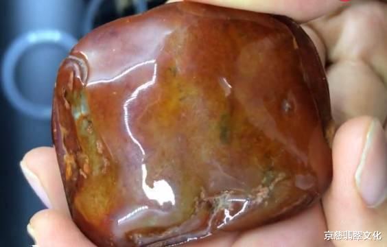 雕刻|3200都没人瞧上的红翡原石,不曾想雕刻完成后加倍都有人抢着要!