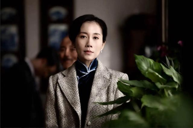 温峥嵘|演员温峥嵘:出道25年不火,嫁初恋生一子,幸福圆满