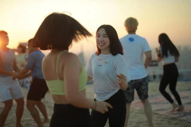 宁乡|28岁从房企辞职做店员:曾在周末被公司叫到售楼部当“托”,疲惫不堪辞职,“消失的生活回来了”