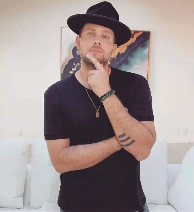 洛杉矶|英国“过气”天后与德国老公甜蜜生娃！赢了爱情却输了事业？