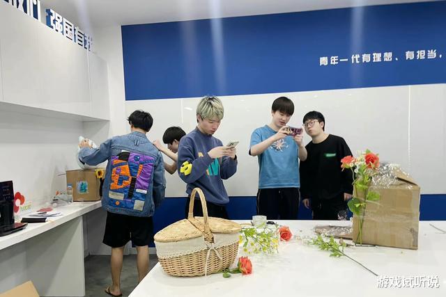 罗伯托·菲尔米诺|狼队3-2击败eStar，成e星一生之敌？一个赛季对eStar“3连杀”！
