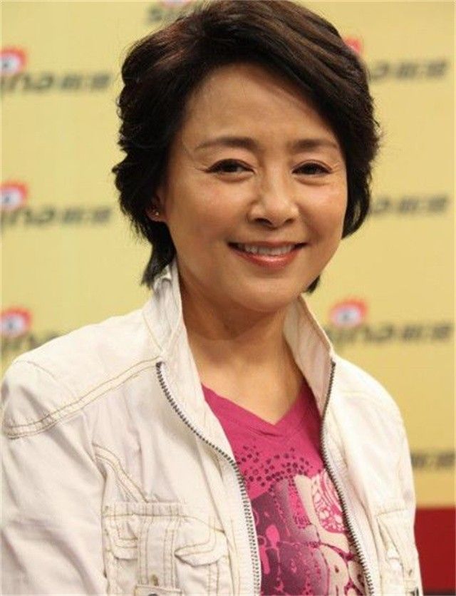 张瑜|“弃夫出国”，单身31年无子女，凭《庐山恋》爆红的张瑜近况如何