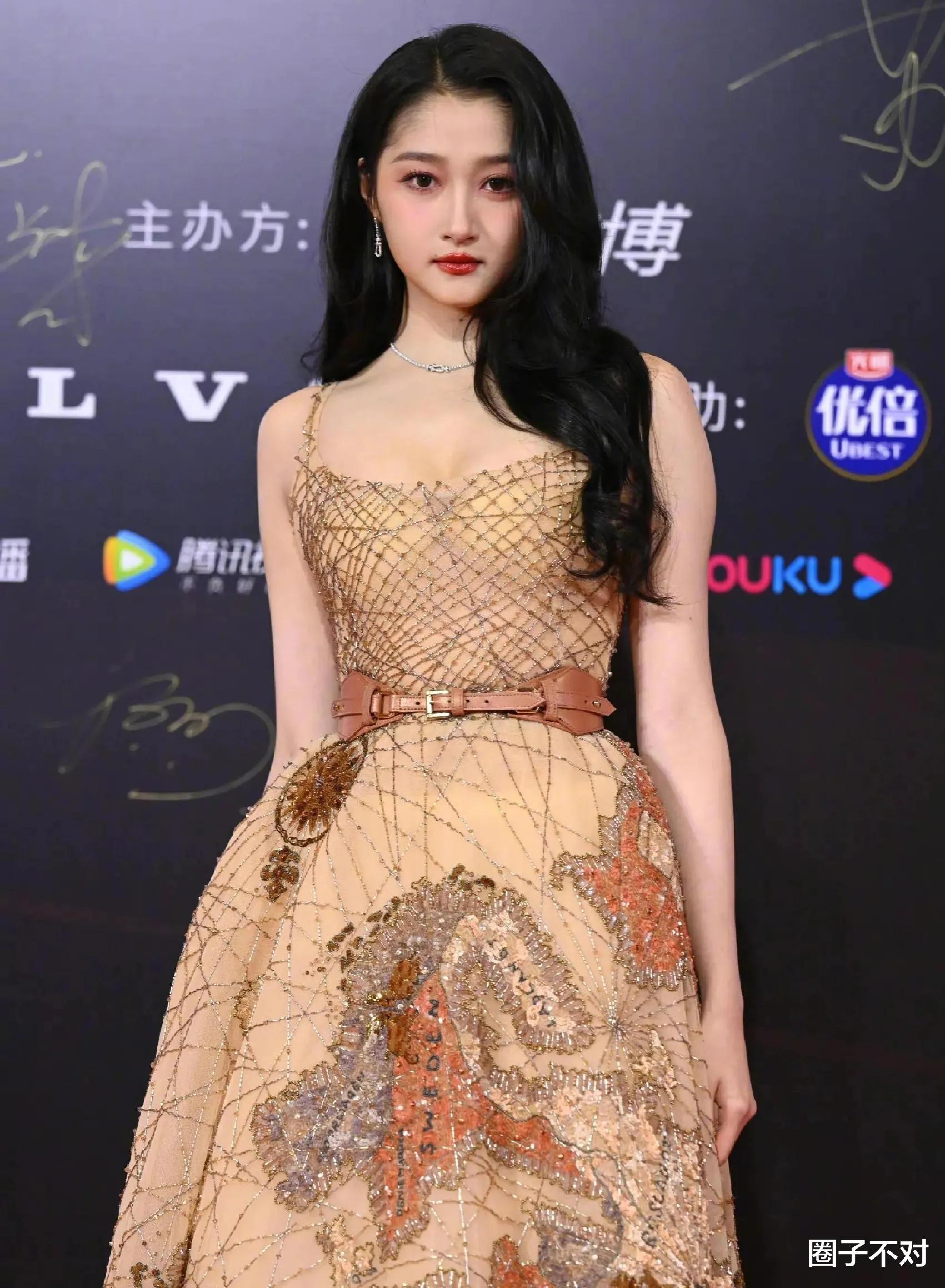 口红|微博视界红毯“红黑榜”，中年女星不输年轻小花，口红色号是大忌